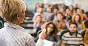 Tips for Teaching Students ‘What to Learn’ and ‘How to Learn’ During Lectures